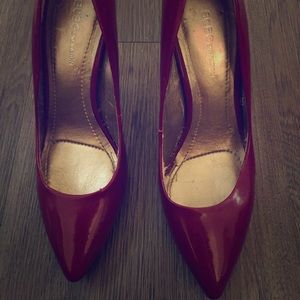 Used BCBG Pump